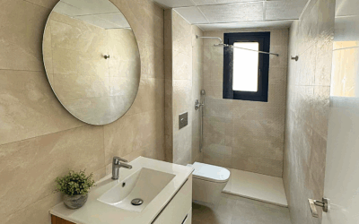 ¿serías capaz de distinguir cuáles son baños industrializados y cuáles son de obra tradicional?